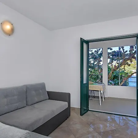 Appartement Uvala Pokrivenik 2073i Zastražišće